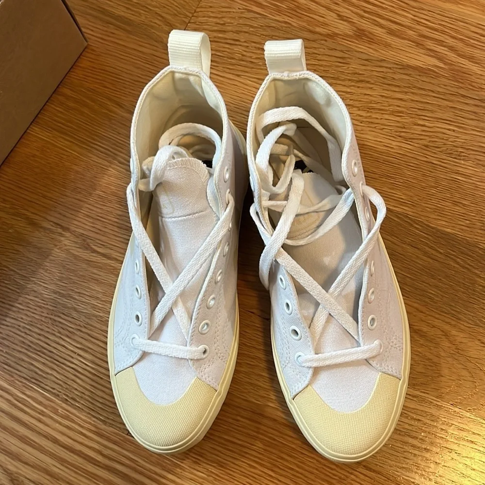 VEJA Nova High Top Canvas White Butter Sole Size 5 NIB